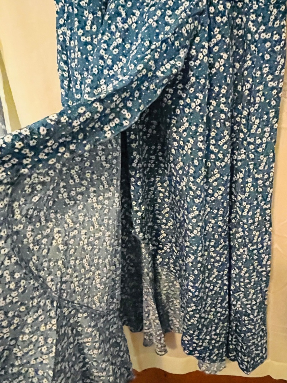Women’s Cold Shoulder Maxi Dress XL - Picture 4 of 5